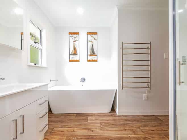 176 Bridge Street, Bulls