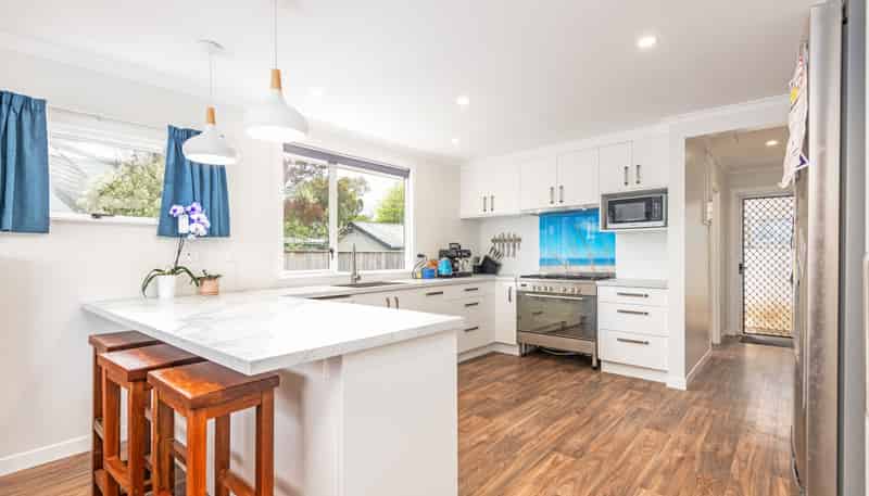 176 Bridge Street, Bulls