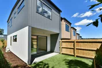 13/694-696 Whangaparaoa Road, Stanmore Bay