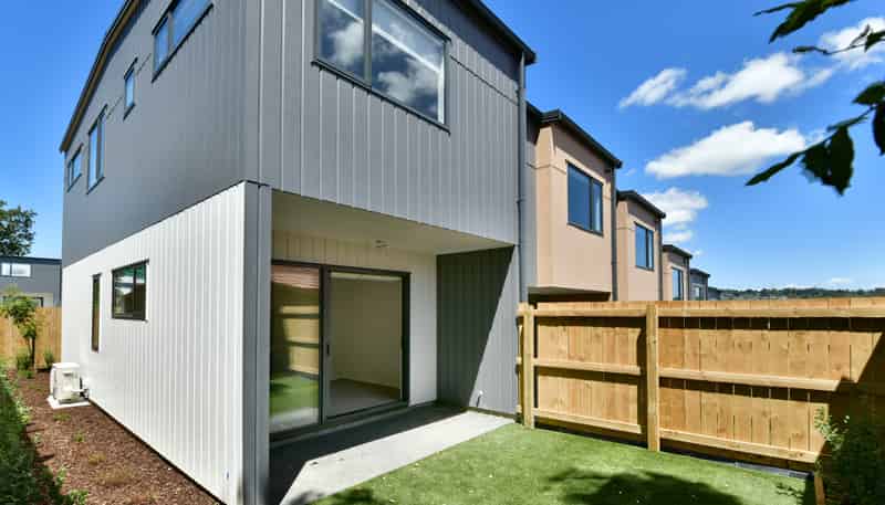 13/694-696 Whangaparaoa Road, Stanmore Bay