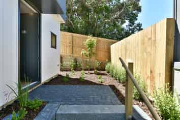 13/694-696 Whangaparaoa Road, Stanmore Bay