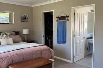 60 Northwood Avenue, Mahora