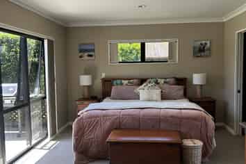 60 Northwood Avenue, Mahora