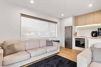 75B Queen Street West , Levin