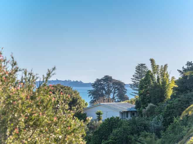 44 Kennedy Road, Surfdale