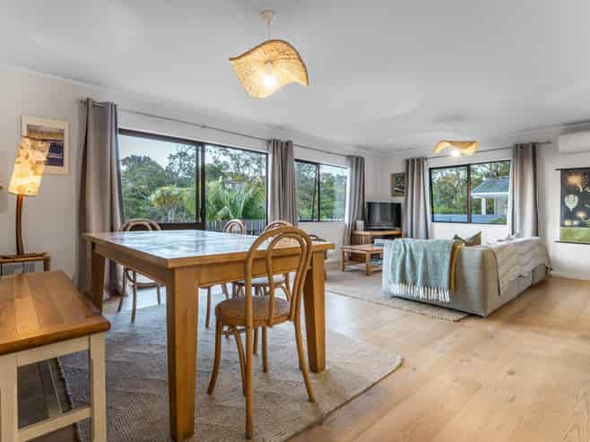 44 Kennedy Road, Surfdale