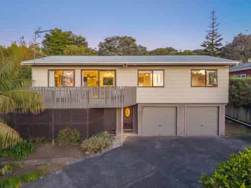 44 Kennedy Road, Surfdale