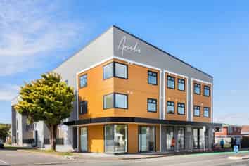 105/1A Kings Road, Three Kings