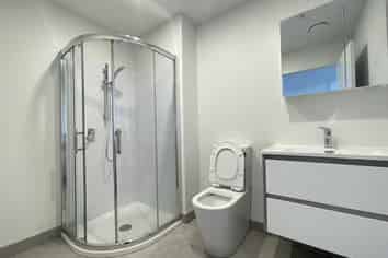 105/1A Kings Road, Three Kings