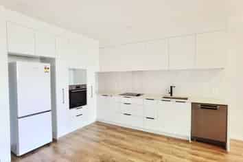 105/1A Kings Road, Three Kings