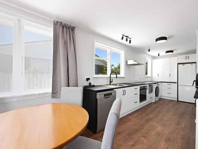 8 Aspiring Crescent, Chartwell