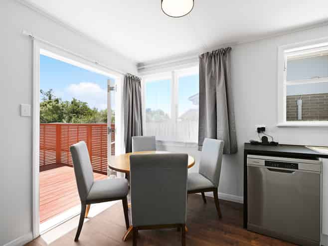 8 Aspiring Crescent, Chartwell