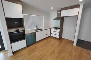 77A Fifth Avenue, Fairfield