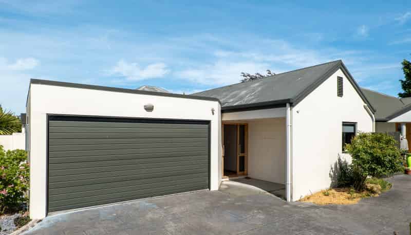 50 Parade Court, Addington