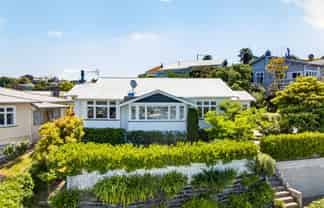 12 Guys Hill Road, Bluff Hill