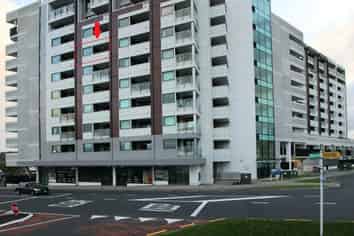 703/6 Waikumete Road, Glen Eden