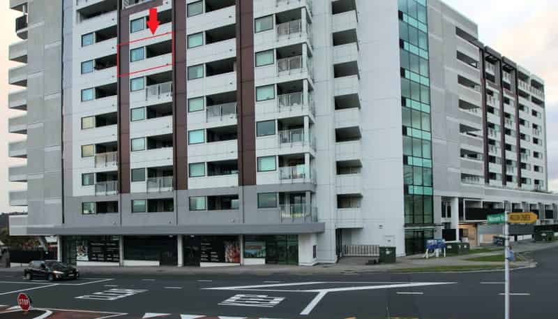 703/6 Waikumete Road, Glen Eden