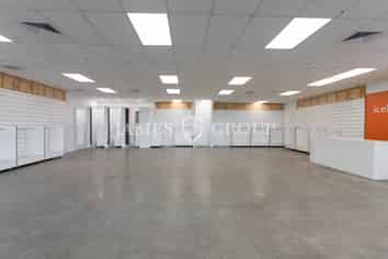 Airport Retail with National Neighbours