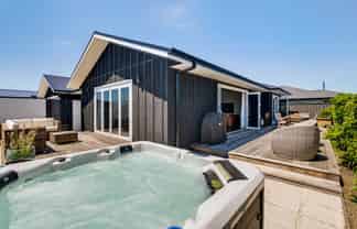 11 Whangaehu Place, Te Awa