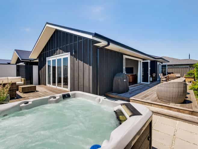 11 Whangaehu Place, Te Awa