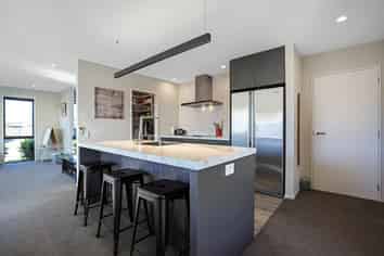 31 Geoff Geering Drive, Netherby