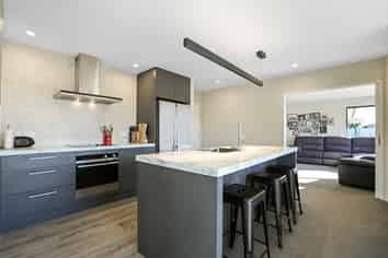 31 Geoff Geering Drive, Netherby