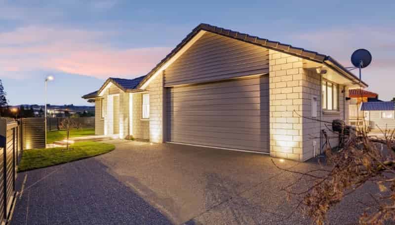 1 North Bay Road, Pyes Pa