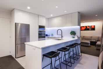 1 North Bay Road, Pyes Pa