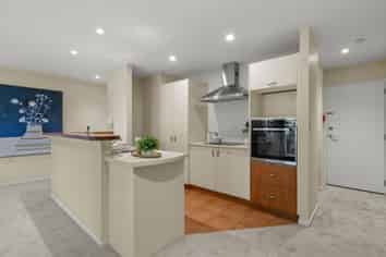 5/6-8 Pannill Place, Oteha