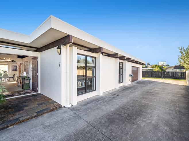 7 Tabago Place, Half Moon Bay