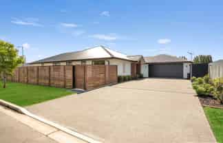 35 McQuillan Avenue, Woodend
