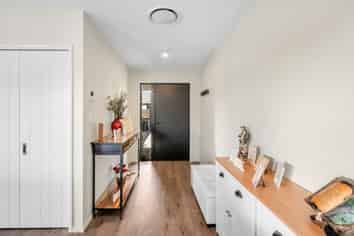 35 McQuillan Avenue, Woodend