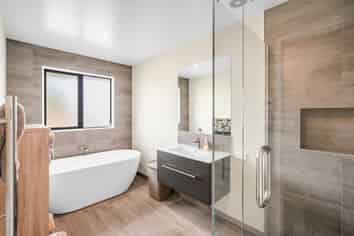 35 McQuillan Avenue, Woodend