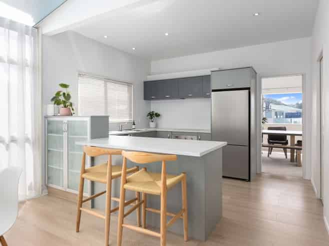 18 Beach Road, Plimmerton