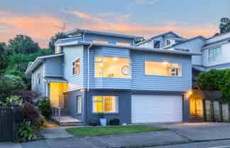 18 Beach Road, Plimmerton