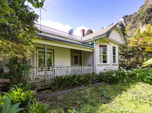 1192 Huia Road, Huia