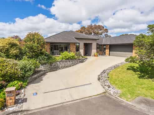 15 Fairway Oaks Drive, Waikanae Beach