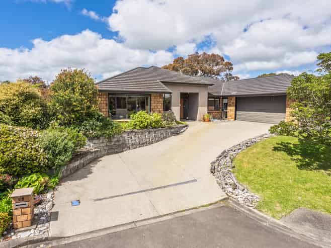 15 Fairway Oaks Drive, Waikanae Beach