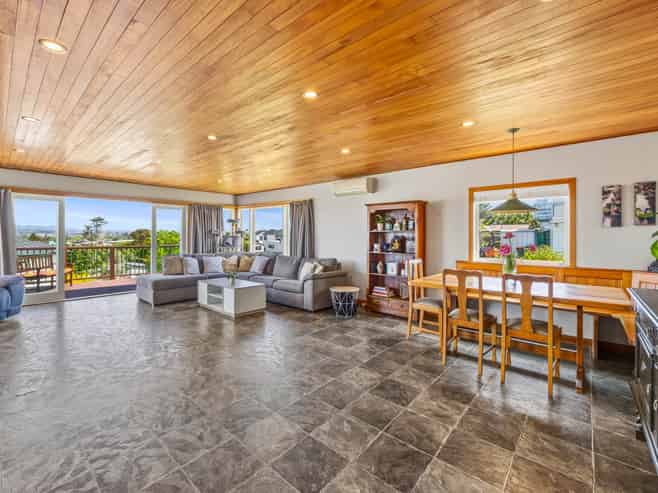 45 Roberton Road, Avondale