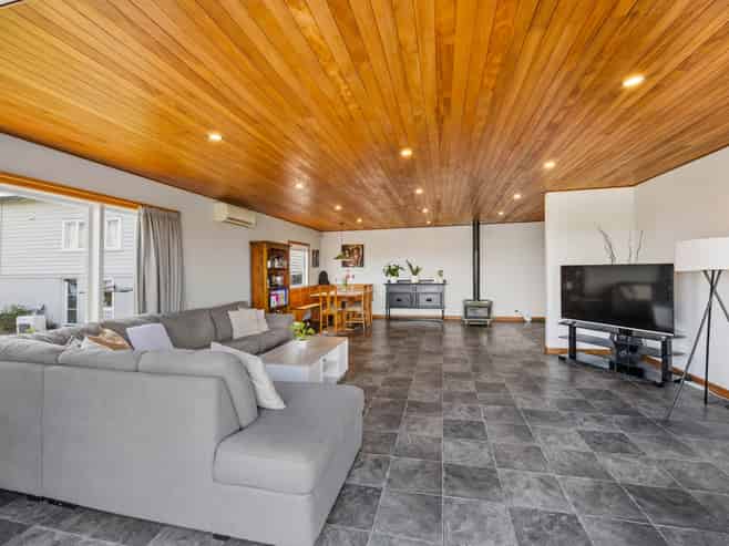 45 Roberton Road, Avondale