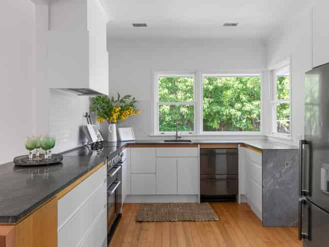 24 Island Road, Whataupoko