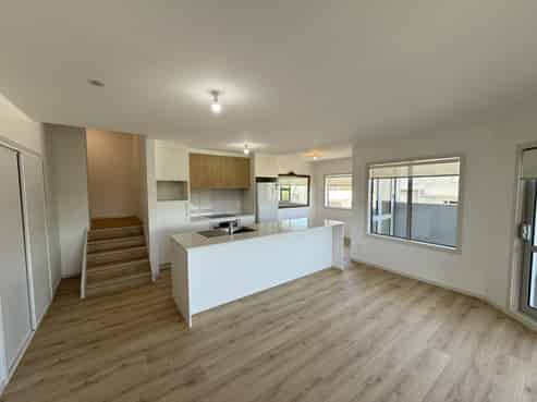 16/270  Onewa Road, Birkenhead