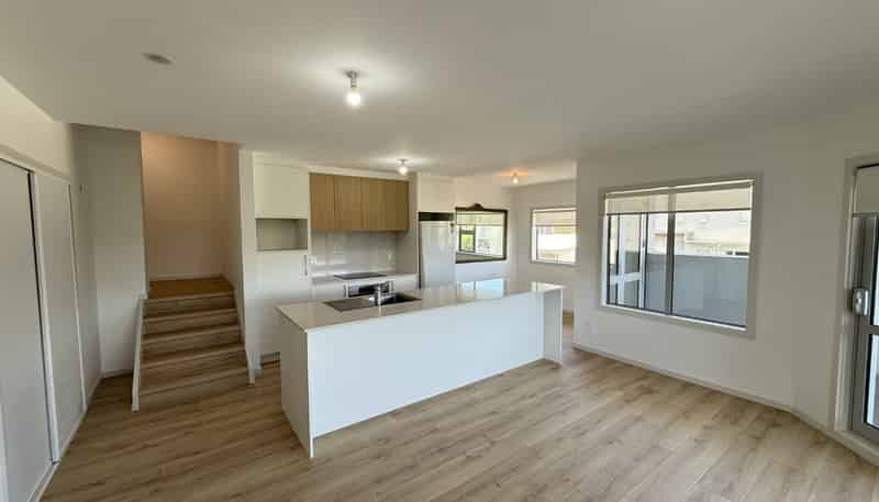 16/270  Onewa Road, Birkenhead