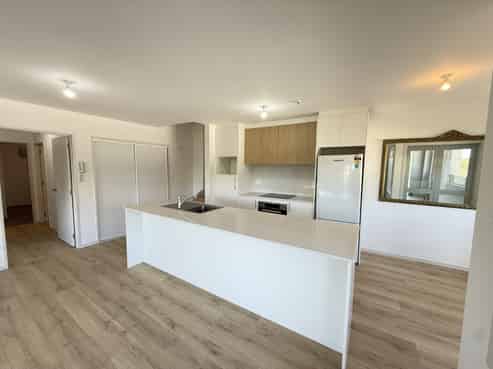 16/270  Onewa Road, Birkenhead