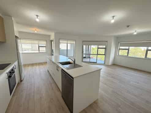 16/270  Onewa Road, Birkenhead