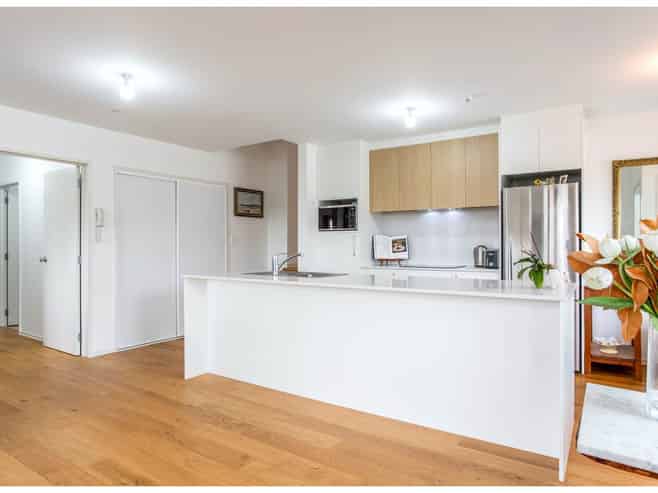 16/270  Onewa Road, Birkenhead