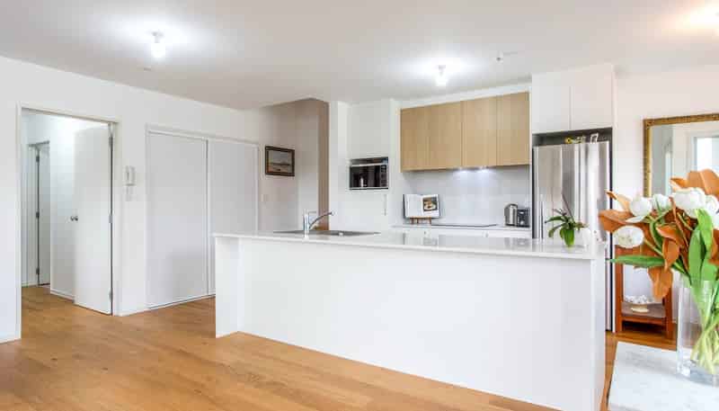 16/270  Onewa Road, Birkenhead