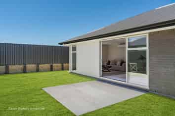 23 Tabraham Crescent, Pyes Pa