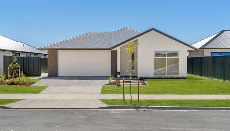 23 Tabraham Crescent, Pyes Pa