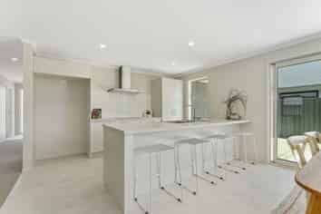 23 Tabraham Crescent, Pyes Pa